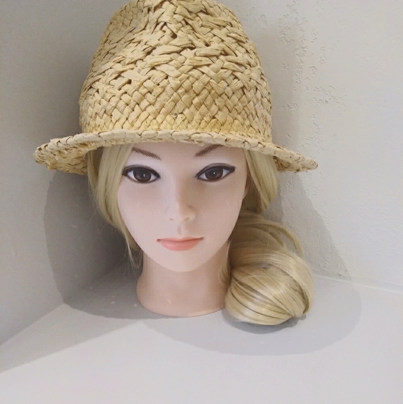 Super cute hat🥰🏖🏝 - Picture 2 of 4